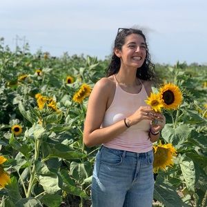 Meet your Posher, Angela